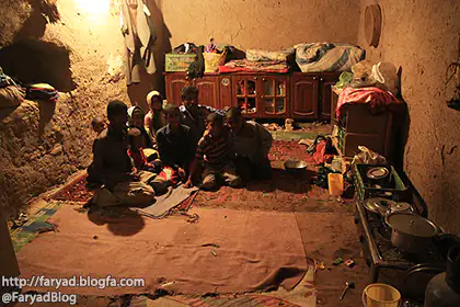 عادت میکنیم به اعتصاب غذای ناخواسته وقتی بابا نان ندارد