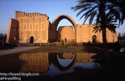 هیچ تمدنی از بیرون مغلوب نخواهد شد مگر آنکه از درون طاق کسری