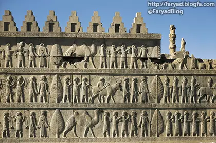سنگ نگاره پیشکش آوران تخت جمشید